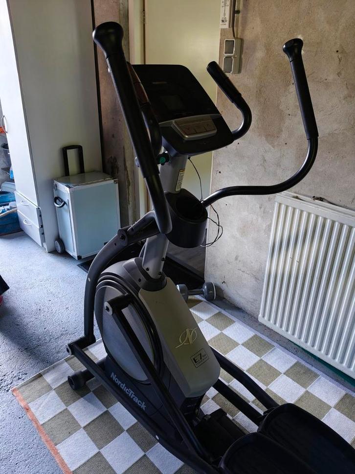 Crosstrainer NordicTrack E7 SV frontdrive, Sport en Fitness, Fitnessapparatuur, Zo goed als nieuw, Crosstrainer, Armen, Benen