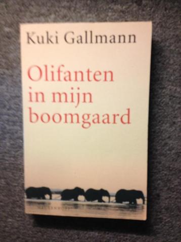 Olifanten in mijn boomgaard; door Kuki Gallmann beschikbaar voor biedingen