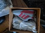 Adidas maat 18 grijs rood, Ophalen of Verzenden, Nieuw