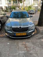 Skoda Superb 1.8 TSI 118KW Combi DSG 2010 Grijs, Auto's, 74 €/maand, 4 cilinders, 700 kg, 160 pk