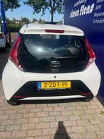Toyota Aygo 1.0 VVT-i x-play, Voorwielaandrijving, Stof, Gebruikt, Zwart