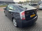 Toyota Prius 1.8 Dynamic XENON CAMERA ACC HEADUP VOL ORIG NL, Auto's, Gebruikt, 4 cilinders, Origineel Nederlands, Bedrijf