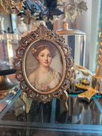Barok Lijstje met Zijden Portret - Bolglas, Ophalen of Verzenden