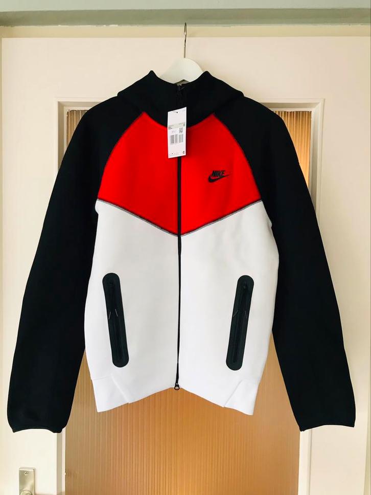 Nieuw Nike Tech Fleece Full Zip Hoodie Windrunner Size XS, Kleding | Heren, Truien en Vesten, Nieuw, Maat 46 (S) of kleiner, Rood