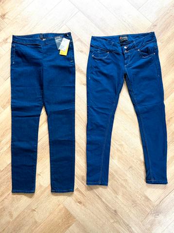 2 x skinny maat 40 beschikbaar voor biedingen