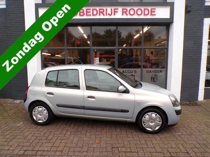 Renault Clio 1.4-16V Automaat 5-Drs Privilège NIEUWE APK,AI, Auto's, Renault, Te koop, Clio, ABS, Airbags, Airconditioning, Alarm