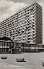 Beverwijk Stadskantoor met flatgebouw 1965, Gelopen, Noord-Holland, 1960 tot 1980, Verzenden