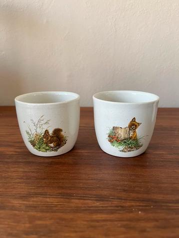Set van 2 vintage koffiekopjes espresso retro vos eekhoorn beschikbaar voor biedingen