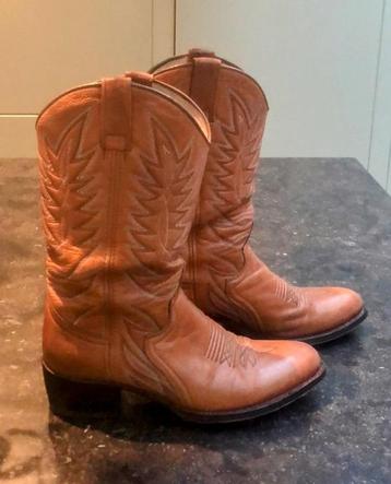 Sendra Laarzen Maat 37 beschikbaar voor biedingen