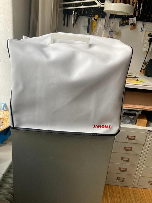 CoverPro 1000 CPX, Hobby en Vrije tijd, Naaimachines en Toebehoren, Zo goed als nieuw, Naaimachine, Janome, Ophalen of Verzenden