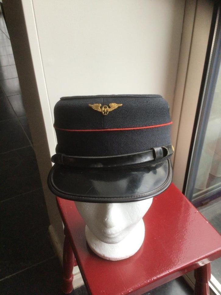 Oude antieke conducteurs pet met embleem en org. knopen, Verzamelen, Spoorwegen en Tramwegen, Zo goed als nieuw, Trein, Overige typen