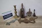 Antieke katrol met haak, kandelaar en metalen objecten, Antiek en Kunst, Ophalen of Verzenden
