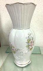 Vaas Blossom time Maryleigh pottery Staffordshire, Ophalen, Overige kleuren, Aardewerk of Porselein, Zo goed als nieuw