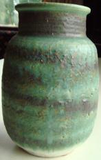 grote groene robuuste retro vaas € 9,50, Overige kleuren, Ophalen of Verzenden, Minder dan 50 cm, Glas