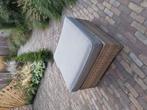 Hocker/tafel met kussen 2x, Ophalen of Verzenden, Zo goed als nieuw