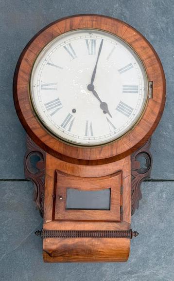 Hangklok beschikbaar voor biedingen