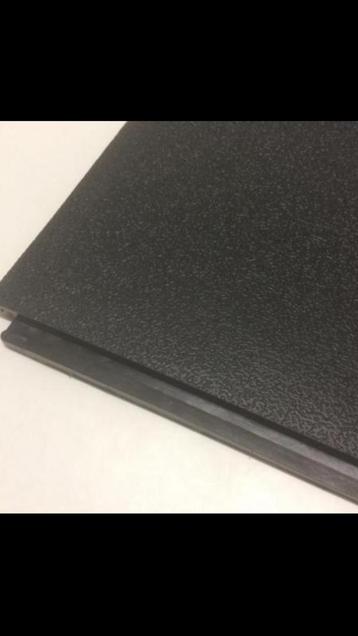 Pvc klikvloer, 1cm dik voor garages, horeca, kantine enz beschikbaar voor biedingen