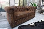 Bank 2-zits Chesterfield Antieke Look Bruin (Gaatje), Huis en Inrichting, Banken | Bankstellen, Ophalen, 150 tot 200 cm, 75 tot 100 cm