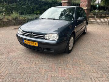 Volkswagen Golf 1.6 77KW 2002 Blauw beschikbaar voor biedingen