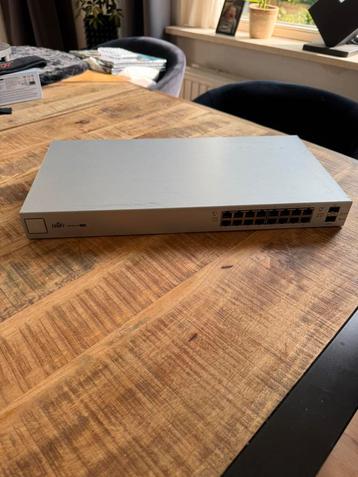 Unifi 16 ports PoE switch beschikbaar voor biedingen