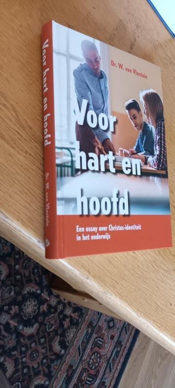 Voor hart en hoofd/Een essay Christus-identiteit onderwijs beschikbaar voor biedingen
