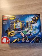 LEGO Batman 76272 Batcave met Batman, Batgirl en The Joker, Service@lego.com, Lego, Ophalen of Verzenden, Complete set