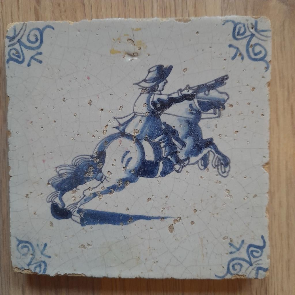 Antieke tegel 17e eeuw, Antiek en Kunst, Antiek | Wandborden en Tegels, Ophalen of Verzenden