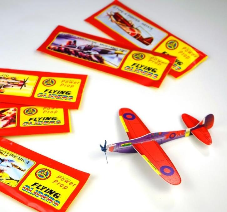 PARTIJ VLIEGEND ZWEEFVLIEGTUIGJE IN ENVELOP, Diversen, Rommelmarktspullen, Nieuw, Ophalen of Verzenden