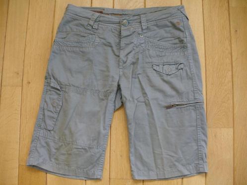 CAST IRON bermuda shorts kaki groen maat 32, Kleding | Heren, Spijkerbroeken en Jeans, Zo goed als nieuw, W32 (confectie 46) of kleiner