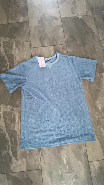 Dior t shirt beschikbaar voor biedingen