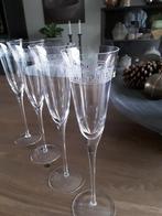4 puntgave champagne glazen., Ophalen of Verzenden, Zo goed als nieuw, Overige typen
