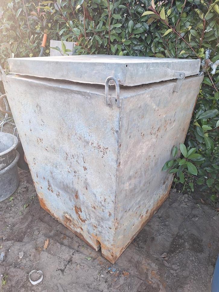 Waterput en stroomkast voor bouwaansluiting, Doe-het-zelf en Verbouw, Overige Doe-het-zelf en Verbouw, Gebruikt, Ophalen