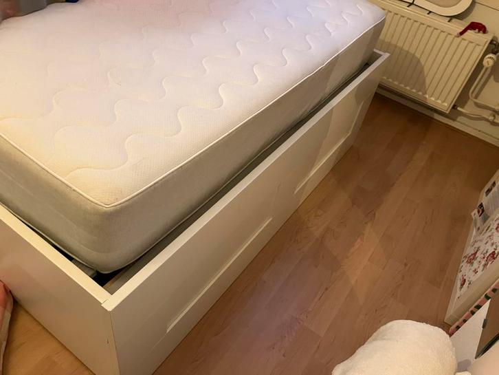 Ikea Brimes bed 140x200cm wit, Huis en Inrichting, Slaapkamer | Bedden, Gebruikt, Tweepersoons, 140 cm, 200 cm, Hout, Wit, Ophalen