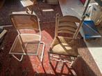 Twee retro stoelen wit met riet, Gebruikt, Twee, Wit, Ophalen of Verzenden