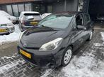 Toyota Yaris 1.5 Full Hybrid Aspiration CAMERA CRUISE CLIMA, Auto's, Toyota, Euro 5, 1497 cc, Gebruikt, 4 cilinders