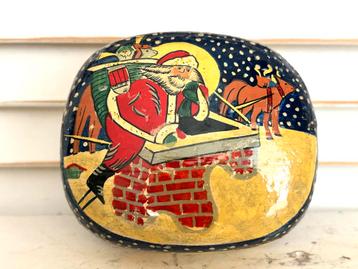 Vintage houten lakdoosje met kerstman beschikbaar voor biedingen