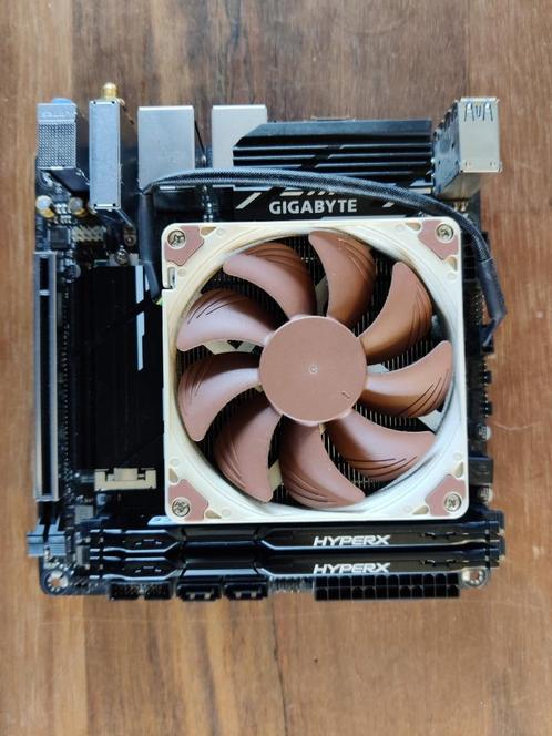 Gigabyte z370n met i3-8100 en 16G geheugen, Computers en Software, Desktop Pc's, Gebruikt, 3 tot 4 Ghz, SSD, 16 GB, Ophalen