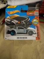 Hotwheels 2005 Ford Mustang hot wheels d2