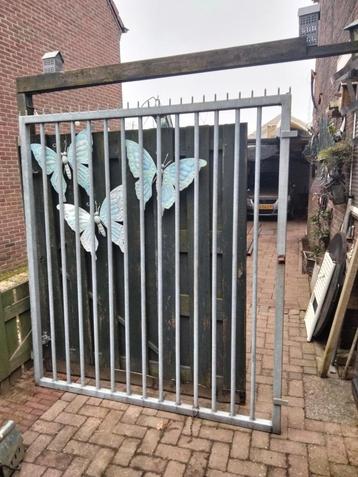 Tweedelig Hekwerk met Poort - Zwaar Uitvoering beschikbaar voor biedingen