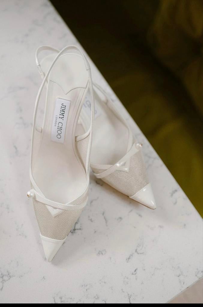 Jimmy Choo Amita 4,5 cm slingback maat 37.5, Kleding | Dames, Schoenen, Ophalen of Verzenden, Zo goed als nieuw, Wit, Schoenen met lage hakken