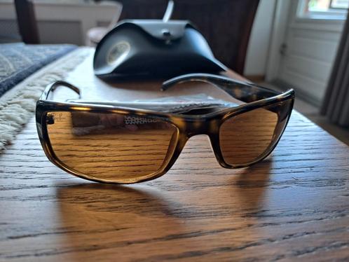 RAY BAN dames zonnebril NIEUW  NU € 37,00, Sieraden, Tassen en Uiterlijk, Zonnebrillen en Brillen | Heren, Nieuw, Zonnebril, Ray-Ban