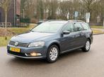 Volkswagen Passat 2.0 TDI Highline BlueMotion 140pk, Auto's, Volkswagen, Voorwielaandrijving, Euro 5, Zwart, 4 cilinders