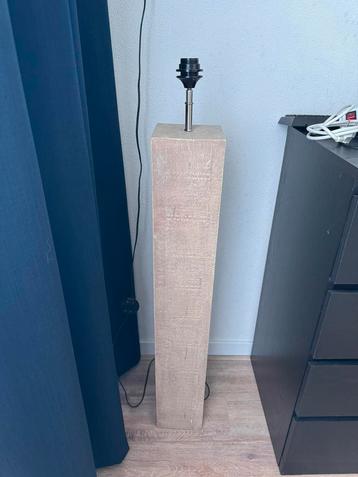 Staande lamp zonder kap +- 115 cm hoog beschikbaar voor biedingen