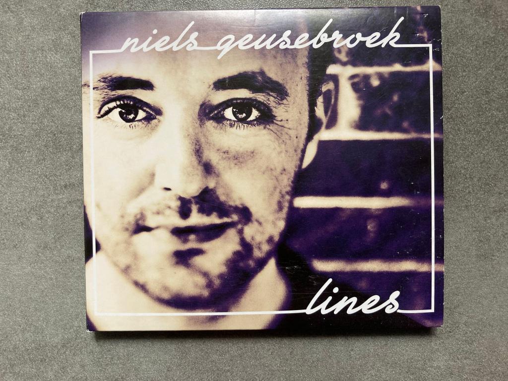 Niels Geusebroek - Lines (digipack), leuke cd in goede staat, Ophalen of Verzenden, 2000 tot heden, Zo goed als nieuw