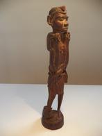Oud Afrika beeld tribal art polychroom hout jager antilope, Antiek en Kunst, Ophalen of Verzenden