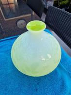 groene vaas van glas, Huis en Inrichting, Woonaccessoires | Vazen, Minder dan 50 cm, Nieuw, Groen, Glas