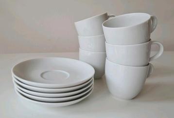 Set van 6 kop en schotels wit beschikbaar voor biedingen