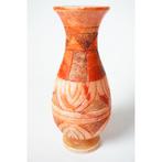 # Alabaster vaas volledig rondom hand bewerkt erg uniek, Overige materialen, Gebruikt, Overige kleuren, Ophalen of Verzenden