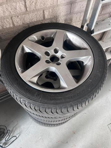 Originele Volvo velgen met winterbanden beschikbaar voor biedingen