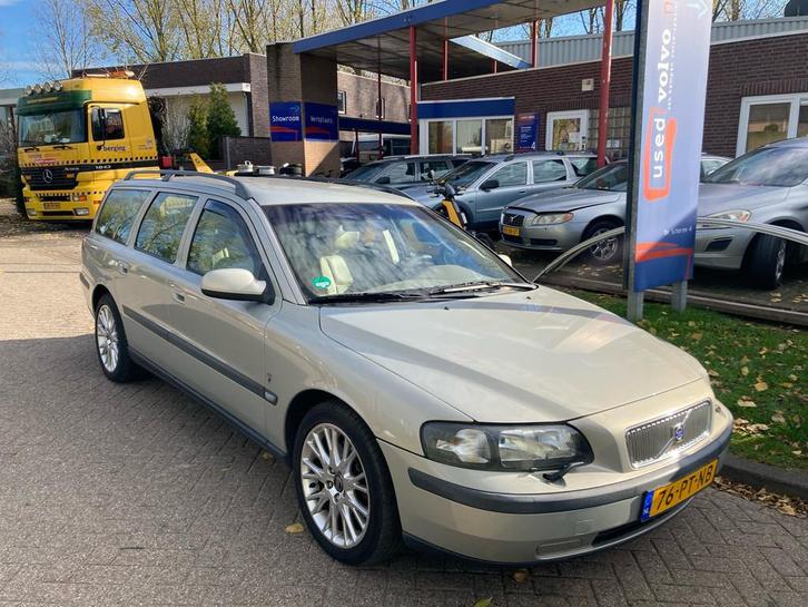 Volvo V70 2.3 T5 250PK (bj 2001), Auto's, Volvo, Bedrijf, Te koop, V70, ABS, Airbags, Airconditioning, Alarm, Boordcomputer, Climate control